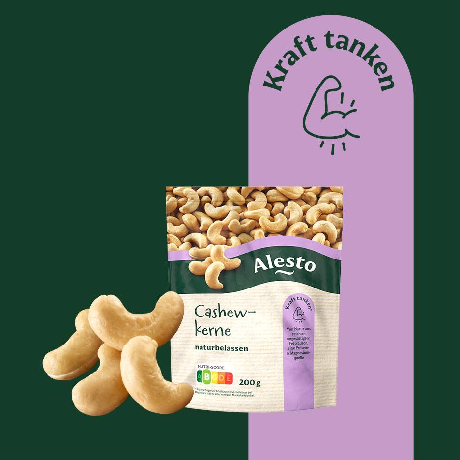 Packung Cashewkerne mit der Aufschrift „Kraft tanken“ und Nutri-Score-Kennzeichnung.