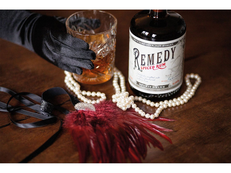 Gehe zu Vollbildansicht: Remedy Spiced Rum (Rum-Basis) 41,5% Vol - Bild 3