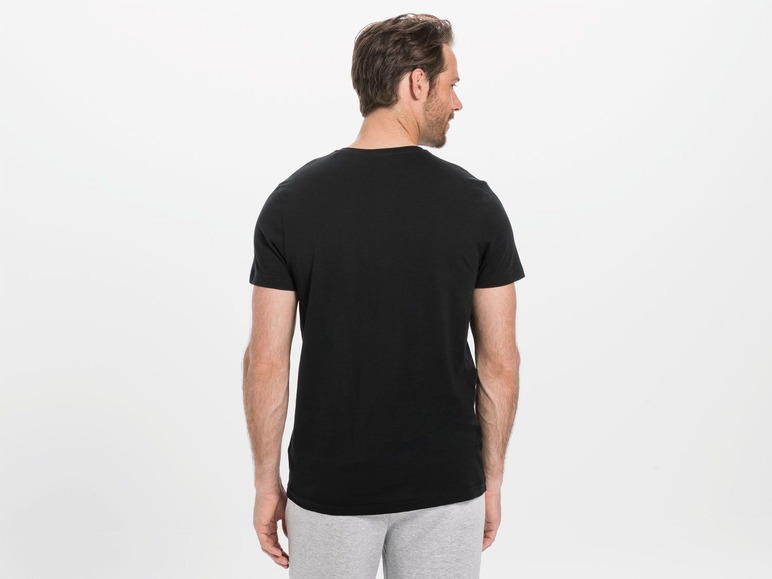 Gehe zu Vollbildansicht: LIVERGY® T-Shirt Herren, 3 Stück, mit Rundhals oder V-Ausschnitt, hoher Baumwollanteil - Bild 9