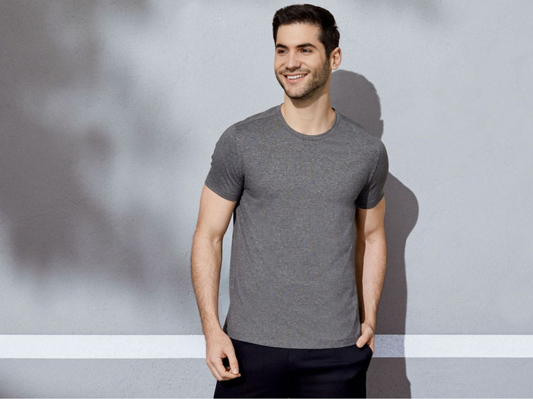 Gehe zu Vollbildansicht: CRIVIT® T-Shirt Herren, schnelltrocknend, feuchtigkeitsableitend, mit Baumwolle - Bild 6