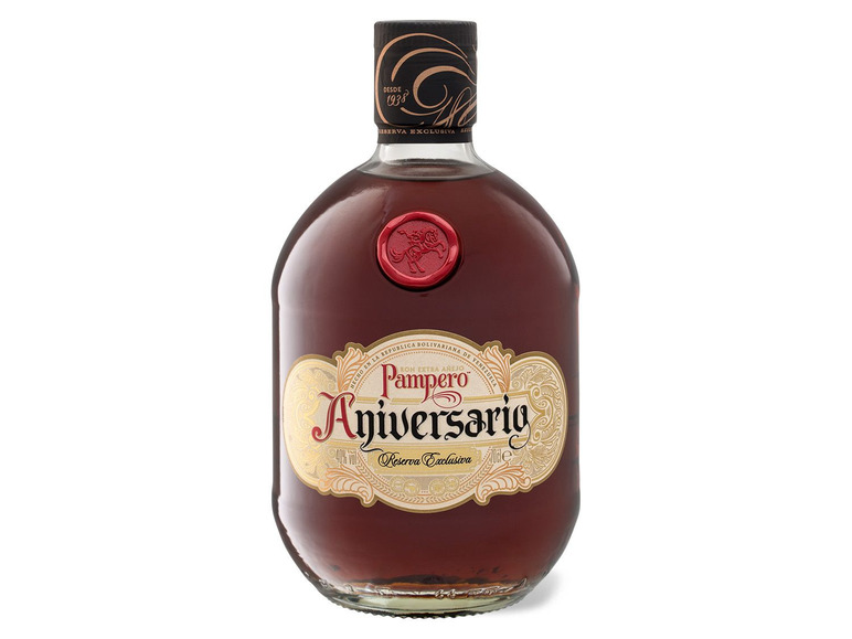 Gehe zu Vollbildansicht: PAMPERO Aniversario Reserva Exclusiva Añejo Rum in Ledertasche 40% Vol - Bild 2