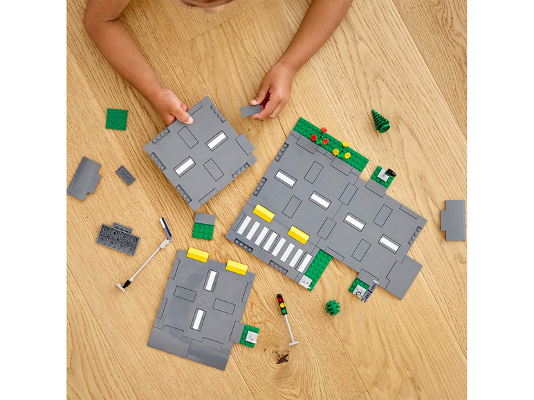 Gehe zu Vollbildansicht: LEGO® City 60304 »Straßenkreuzung mit Ampeln« - Bild 8