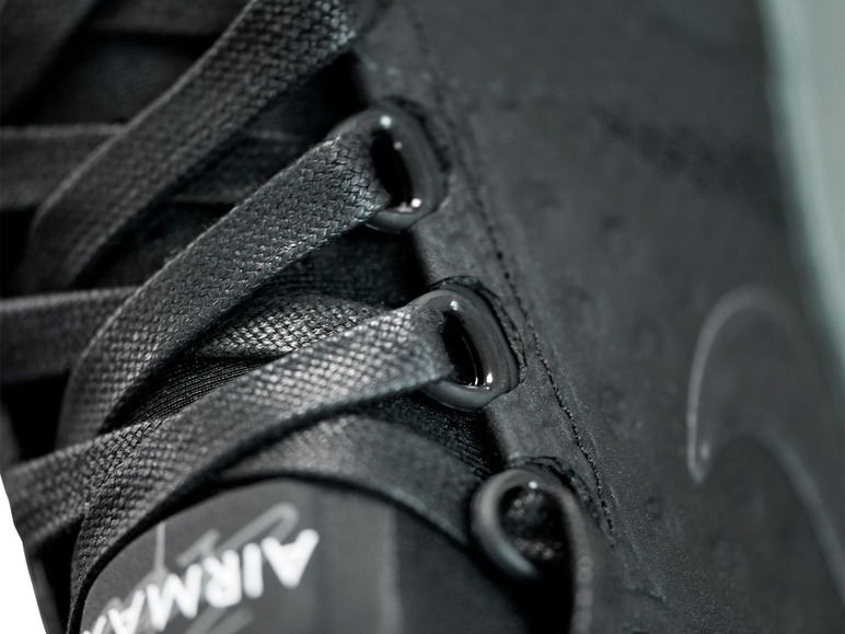 Gehe zu Vollbildansicht: Nike Herren Sneaker »Air Max Zero«, mit Mesh-Einsätzen, Schaumstoffsohle, leichte Dämpfung - Bild 9