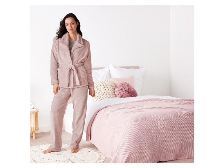 Gehe zu Vollbildansicht: esmara® Damen Pyjama-Set, 3-teilig, mit Rundhalsausschnitt - Bild 3