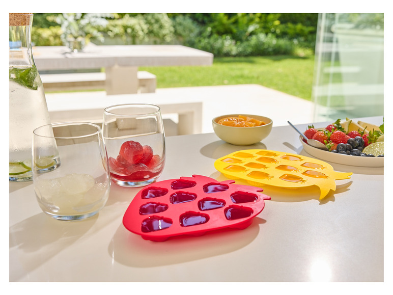 Gehe zu Vollbildansicht: ERNESTO® Eiswürfelform „Erdbeere“ \ „Ananas“ \ „Melone“ \ „Kaktus“, spülmaschinengeeignet - Bild 3