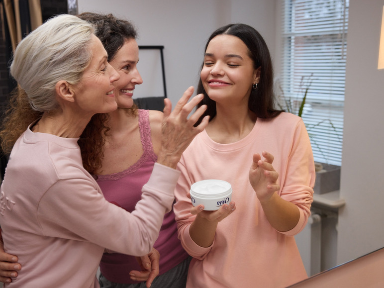 Gehe zu Vollbildansicht: esmara® Damen Tops, 3 Stück, in modischer Ripp-Qualität - Bild 27