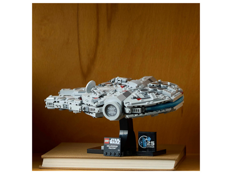 Gehe zu Vollbildansicht: LEGO® Star Wars 75375 »Millennium Falcon™« - Bild 6