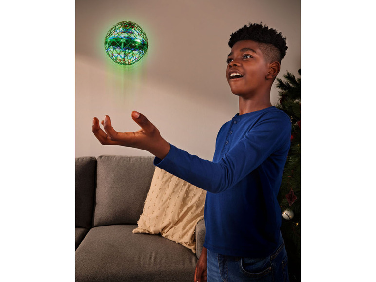 Gehe zu Vollbildansicht: Playtive Flying Ball mit LED-Beleuchtung - Bild 14