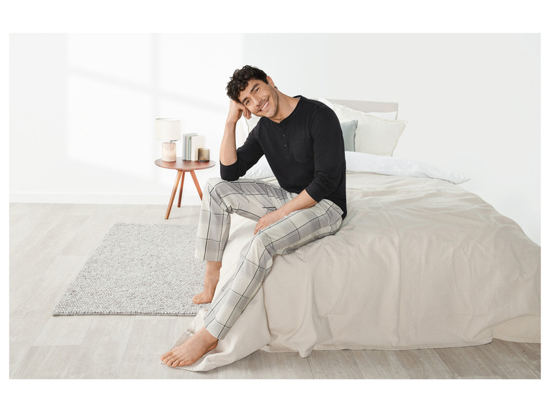 Gehe zu Vollbildansicht: LIVERGY® Herren Pyjama, mit Gummizugbund - Bild 8