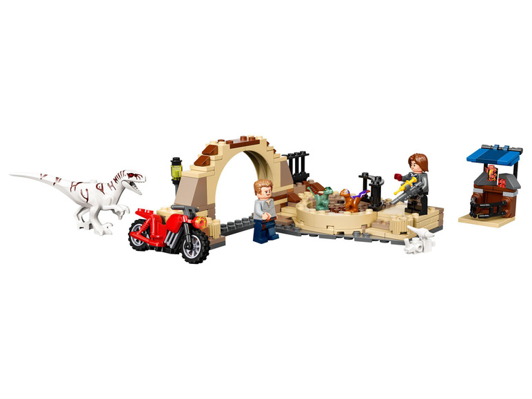 Gehe zu Vollbildansicht: LEGO® Jurassic World™ 76945 »Atrociraptor: Motorradverfolgungsjagd« - Bild 5