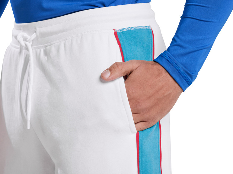 Gehe zu Vollbildansicht: Mistral Herren Sweatshorts mit HeiQ Technologie Mint - Bild 13