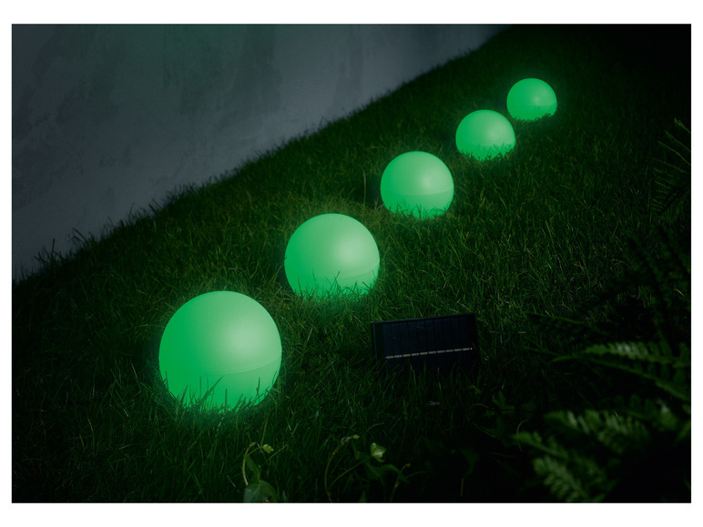 Gehe zu Vollbildansicht: LIVARNO home LED Solar Bodenlichterkette, mit 5 Leuchten - Bild 18