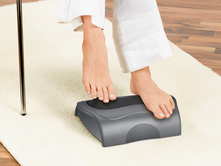 SANITAS 34« Wärmefunktion mit »SFM Shiatsu-Fußmassagegerät