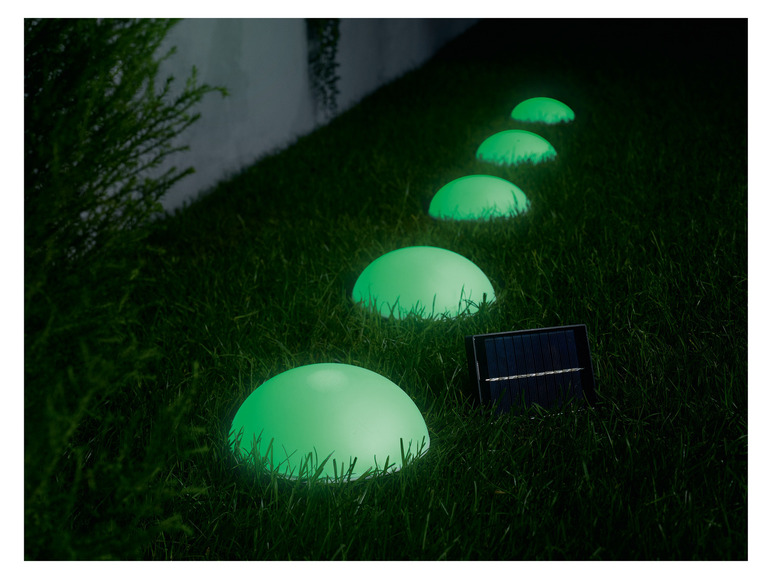 Gehe zu Vollbildansicht: LIVARNO home LED Solar Bodenlichterkette, mit 5 Leuchten - Bild 5