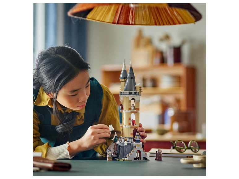 Gehe zu Vollbildansicht: LEGO® Harry Potter™ 76430 »Eulerei auf Schloss Hogwarts™« - Bild 2