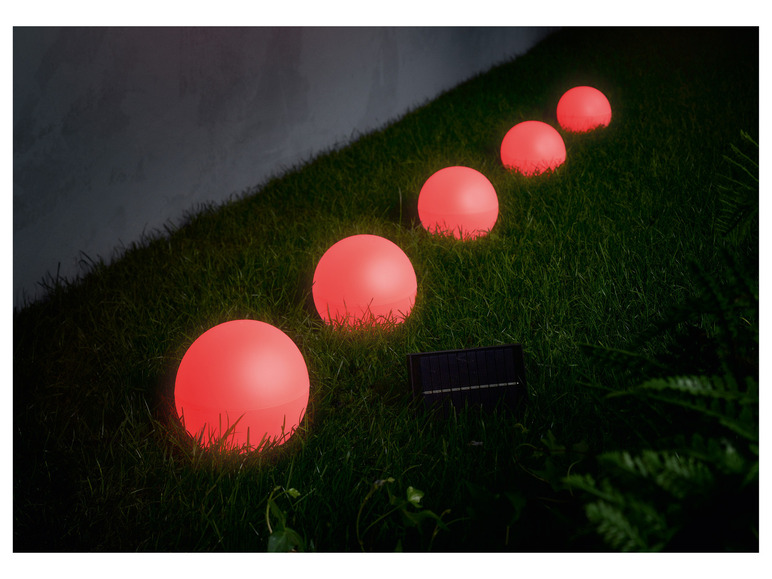 Gehe zu Vollbildansicht: LIVARNO home LED Solar Bodenlichterkette, mit 5 Leuchten - Bild 19