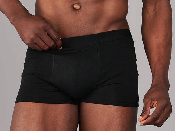 Schwarze Baumwoll-Boxershorts.
